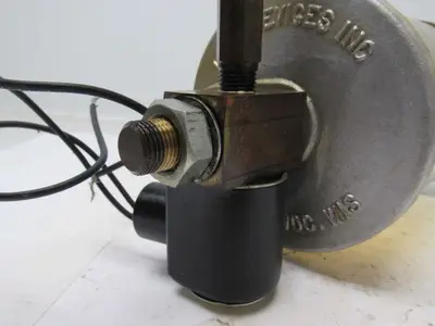 Lube Devices Inc. REF154-26 Gravity Flow Lubricator Reservoir W/120V Solenoid