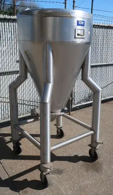 SPC8999  Tank 100 gallon vertical tank, Stainless Steel, conical on casters