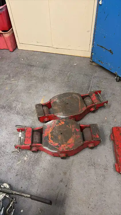 Rigging 15 Ton Machine Skates Material Handling | Global Machine Brokers, LLC