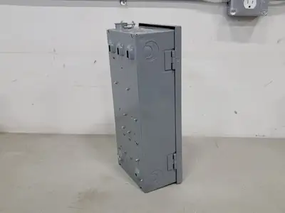 USED SQUARE D CH221N