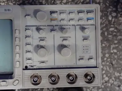 USED TEKTRONIX TDS 420