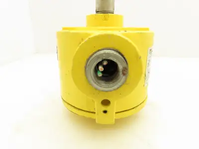 FCI Fluid Components FLT93L-1B1A1AC1BB0000 Flow Switch 115/220VAC 6A 1"NPT