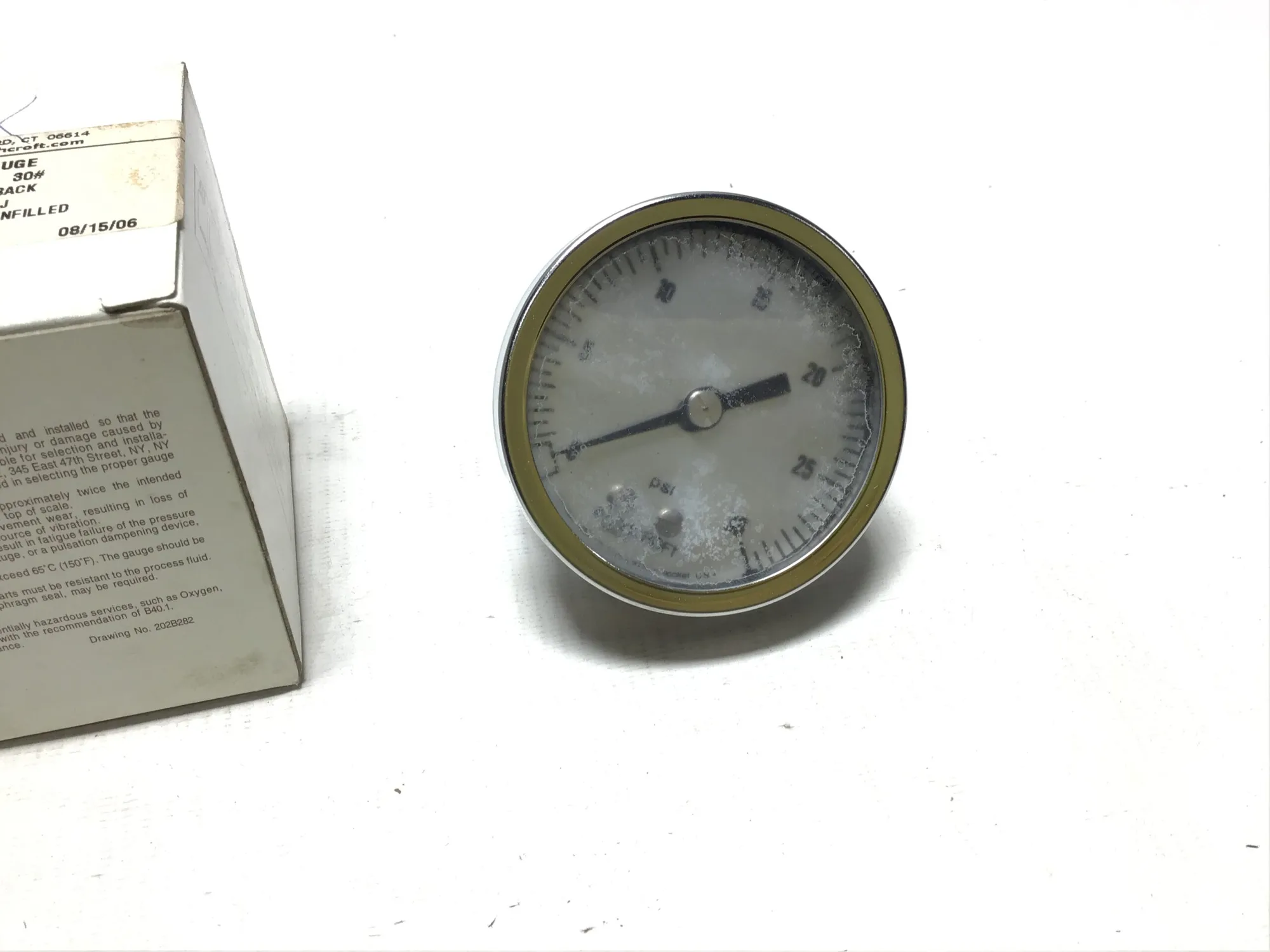 Ashcroft 1QA82772-036 2 1/2″ 30PSI Pressure Gauge (Lot of 1)