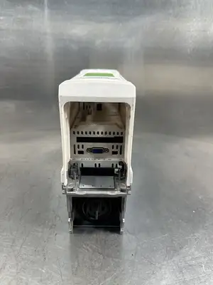 CONTROL TECHNIQUES UNIDRIVE M702-034-00045A - EACH - (BIN-1.4.1/2)