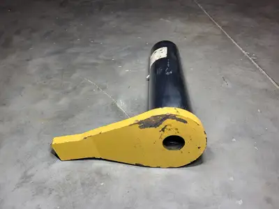 USED CATERPILLAR 105-5448