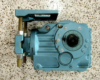 NEW SEW EURODRIVE KAF67AD2P GEAR REDUCER 13.22:1
