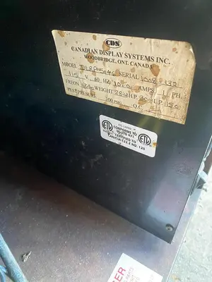 USED CANADIAN REFRIGERATED DISPLAY DLRP5146