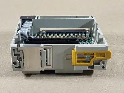 NEW OMRON CQM1-ID213