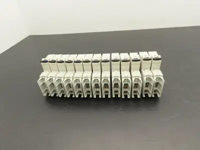 Siemens 5SJ4104-7HG42 Circuit Breaker 10kA 1 Pole 4A Lot of 13