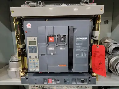 Masterpact Low-Voltage Switchgear Section w/ 3 x NW12H1 Air Circuit Breakers - Metal-Enclosed - NEMA 1 - 600V