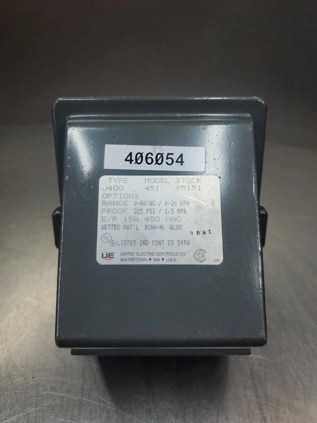 United Electric Controls J400 Model 451 Pressure Switch, 225 Max PSI. 6E-18