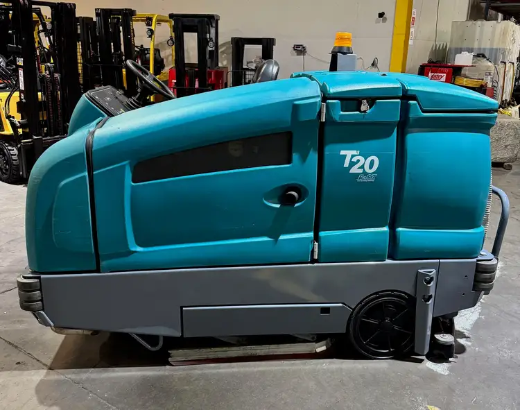 Used 2012 Tennant T20 Scrubbers New York US | United Lift #1445337