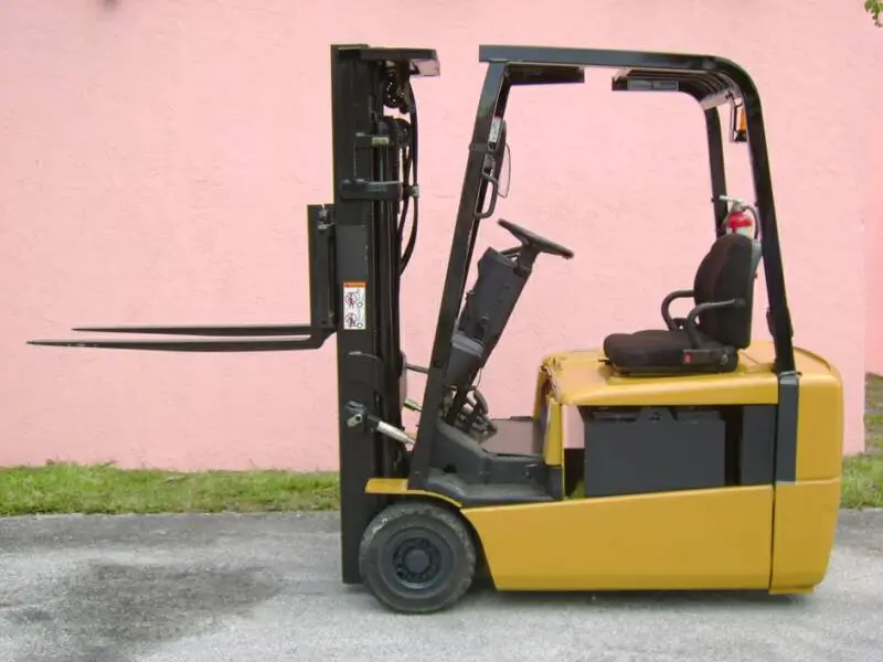 USED CATERPILLAR 3500 LBS