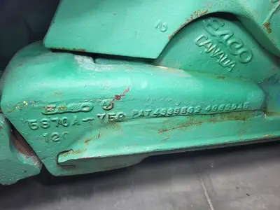Super V Bucket, Shroud and Teeth Assembly L5570SV59SDX