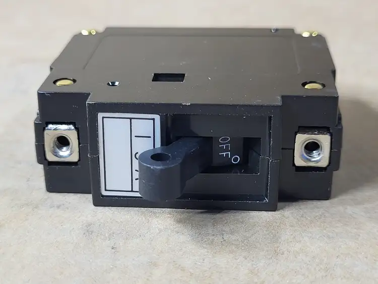 New | in-Stock IDEC NRAN1100-15A Switchgears British Columbia CA | Lenmark #835618