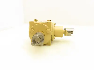 Hub City 0220-21101 M3 Right Angle Gear Drive 1:1 Reducer 5/8" Dual Shaft