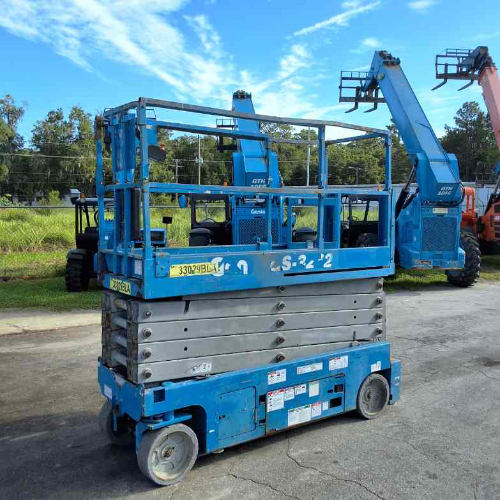 Used 2016 Genie GS-3232 Scissor Lifters Wisconsin US | Stack Equipment #925016