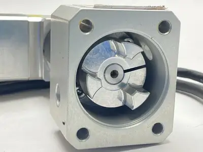 Used Rexroth Servo Motor R911344211 w/ Neugart 100266186 Gear Servo Motors Michigan US | Maverick Industrial Sales #1389550