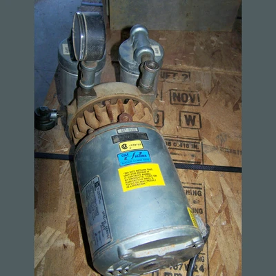 Cole Parmer Laboratory Rotary Vane Vacuum Pump