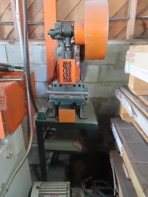 1943 BENCHMASTER 151 Stamping Presses | MD Equipment Services LLC (8)