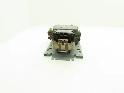 Furnas 40JB32AF Motor Starter Contactor 135A 600VAC 3ph 100Hp NEMA 4 120V Coil