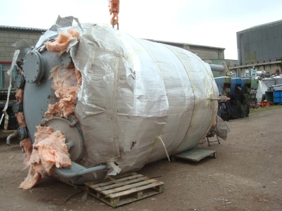 18500L M/S Gls Vertical Enclosed Tank