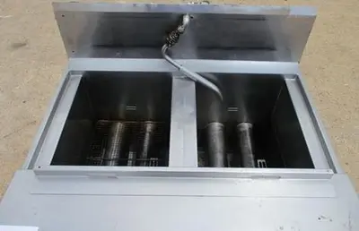 USED HENNY PENNY PRESSURE FRYER