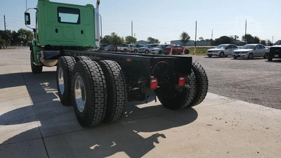 New | in-Stock 2025 WESTERN STAR 47X Cab Chassis trucks Texas US | Roll Off Truck World #1492024