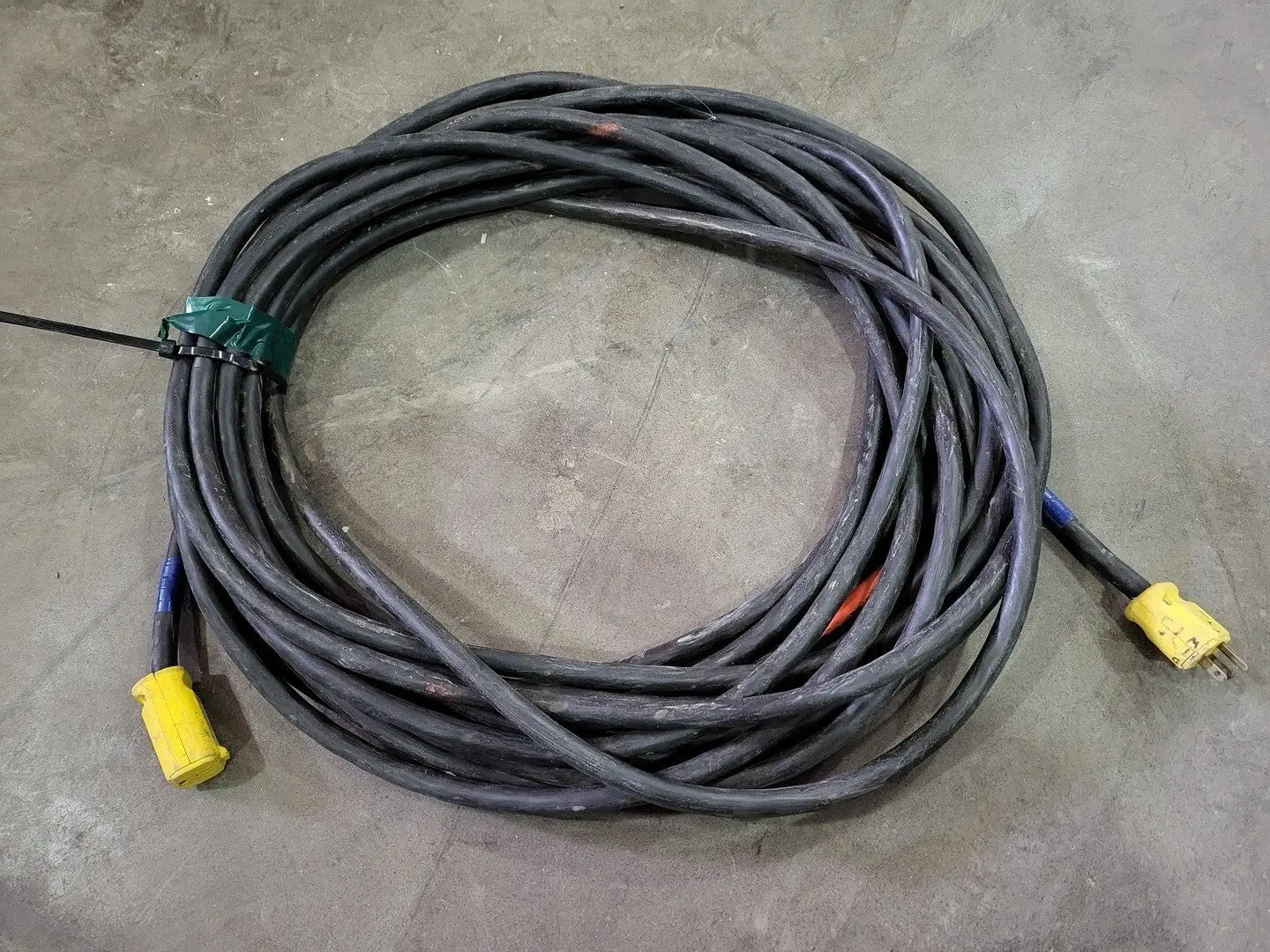 78 ft SOOW Power Extension Cord 12/3 AWG 15A 125V