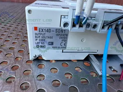USED SMC EX-140-SDN1 INTERFACE SERIAL UNIT W/ LOT OF 8 SQ1A31Y-5-C4 SOLENOID VALVE