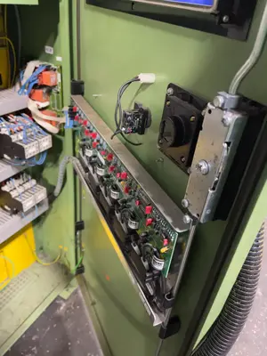 Used 1998 ARBURG 221 M 35075 U Injection Molding Machines Ohio US | HGR 24 #1005808