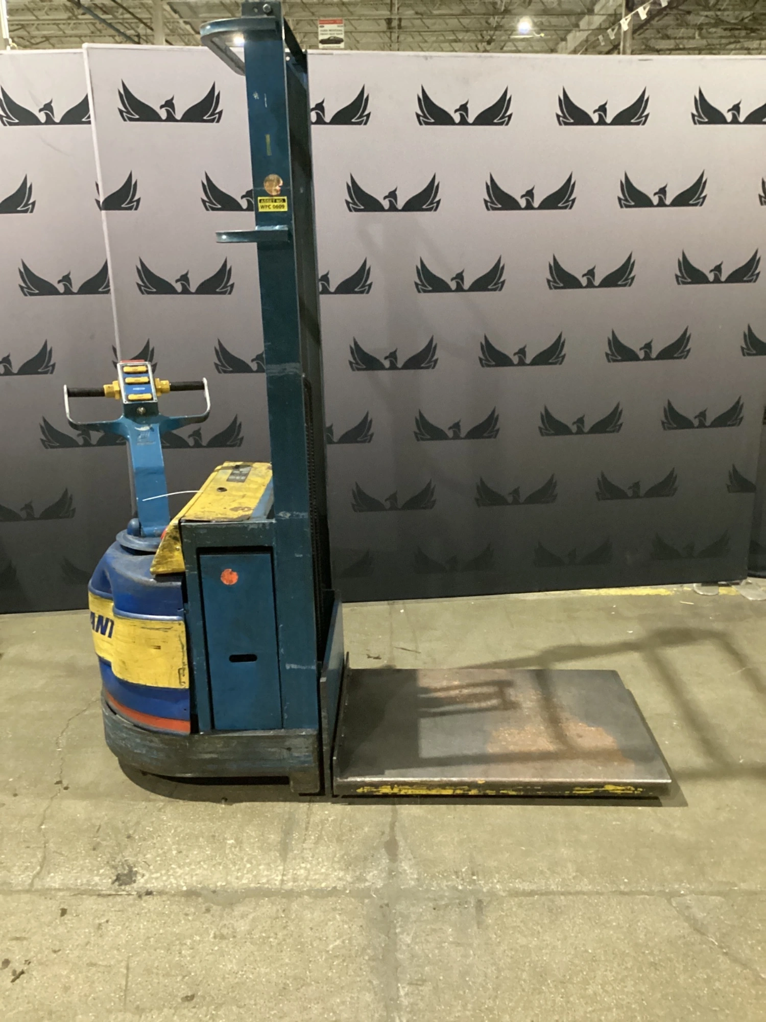 Used BLUE GIANT BGS15-72 Misc Lifts Michigan US | iGAM Industrial Marketplace #1404261