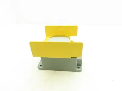 Allen Bradley 800P-S2CG1A Palm Operated Push Button Chrome 1 NO - 1 NC Contact