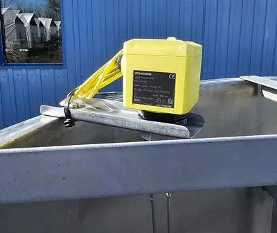 Used 585 Gallon Tank, Stainless Steel, With Mixer & Pump