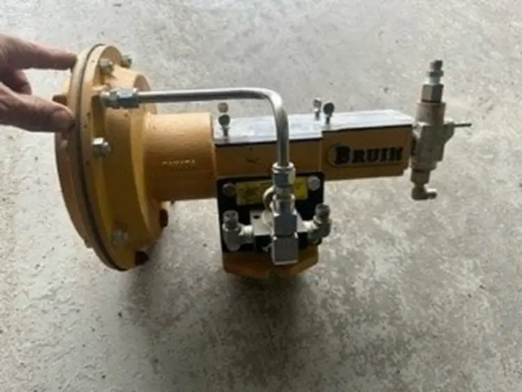 Used BRUIN 5100 Parts (Hydraulics and Pneumatics) British Columbia CA | Lenmark #257879