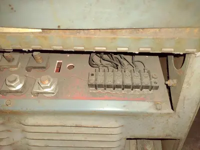 USED LINCOLN R3S-600INPUT 230/460OUTPUT 100/50 AMPS