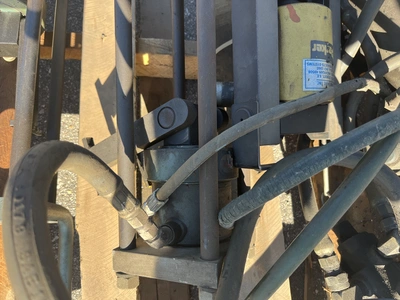 USED PARKER HYDRAULIC CRIMPER SYSTEM
