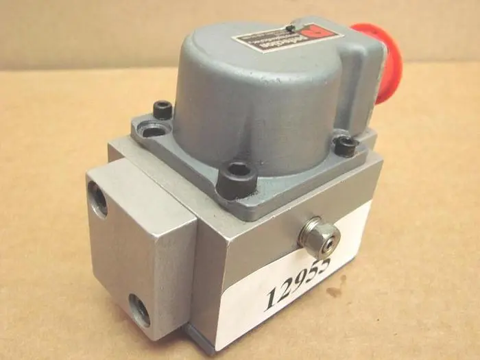 Used MOOG 77-3156 Valves/Fittings Michigan US | Ideal Machinery #588319
