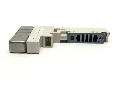 VQC1400N-5 | SMC 1 Double Solenoid Valve 5 Port - Used