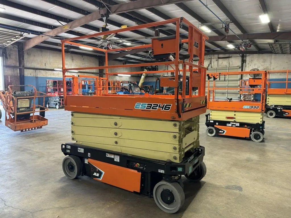 New | in-Stock 2026 JLG ES3246 ELECTRIC SCISSOR LIFT Scissor Lifters Alberta CA | Adcock Equipment #1417639