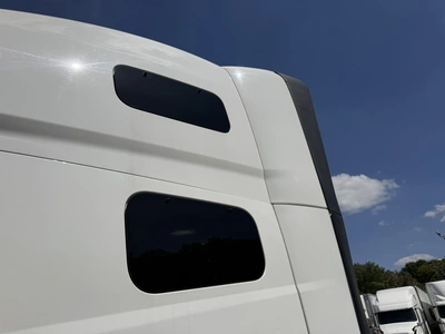 Used 2021 VOLVO VNL760 Conventional trucks Indiana US | Miedema Asset Management Group #1414665