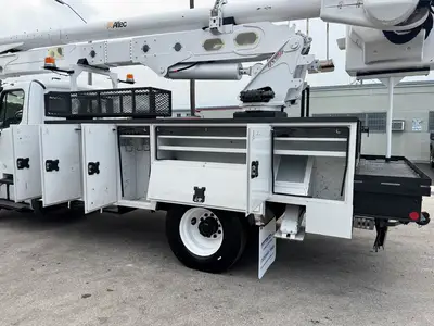 Used 2018 FREIGHTLINER M2 106 Tractors & Trailers Florida US | Truck and Van Outlet #1506266