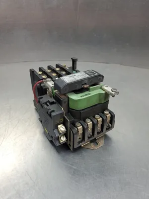 General Electric CR206C0 NEMA 1 Motor Starter Relay, 600V 27A. 4D-12