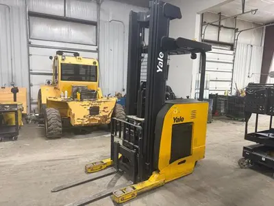 Used 2011 YALE NR045EA Reach Trucks | Zoom Lifts & Equipment #1182287