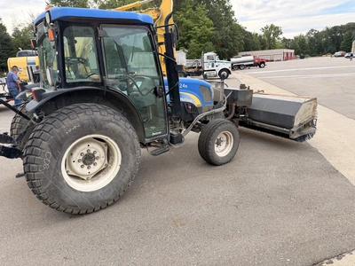 Used NEW HOLLAND T4020 DELUXE Utility Tractors Michigan US | Miedema Asset Management Group #1441773