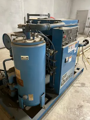 2001 QUINCY 75 hp compressor Other Machinery, Air Compressors | Mark One Machinery (2)