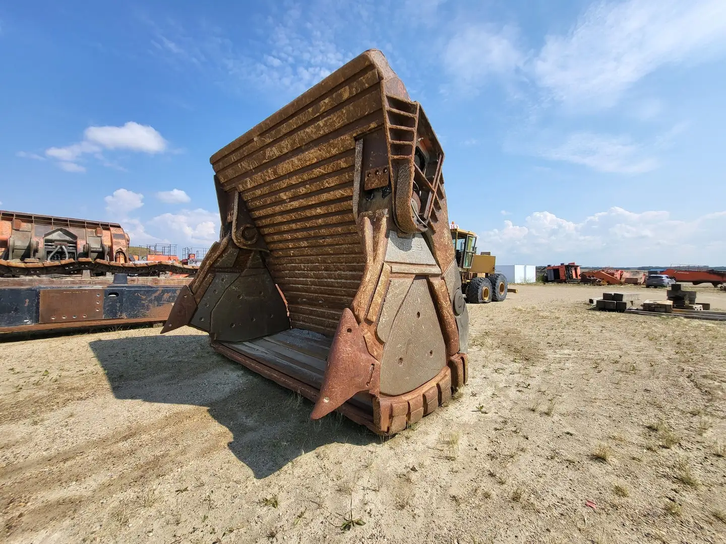 EX3600-5 FS Bucket w/o Front Lip & Teeth
