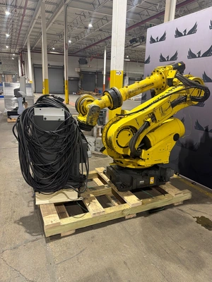 USED 2016 FANUC R-2000IB/210F + R30IB
