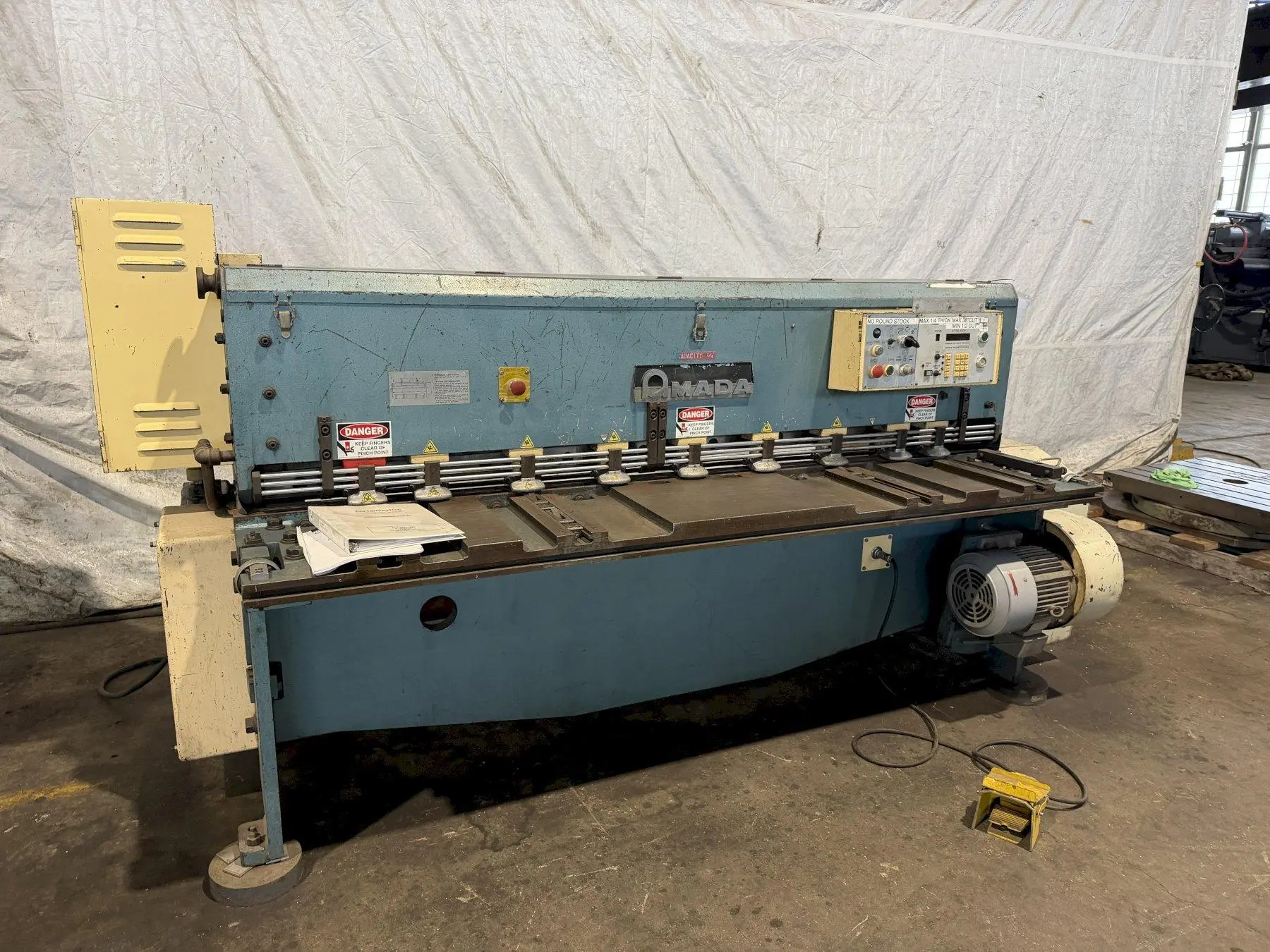 USED 1985 AMADA M-2060