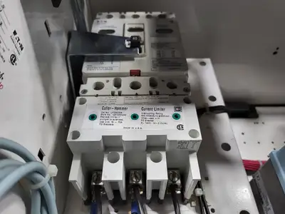 Used EATON SVX025A1-5A4N1 Switchgears British Columbia CA | Lenmark #240136